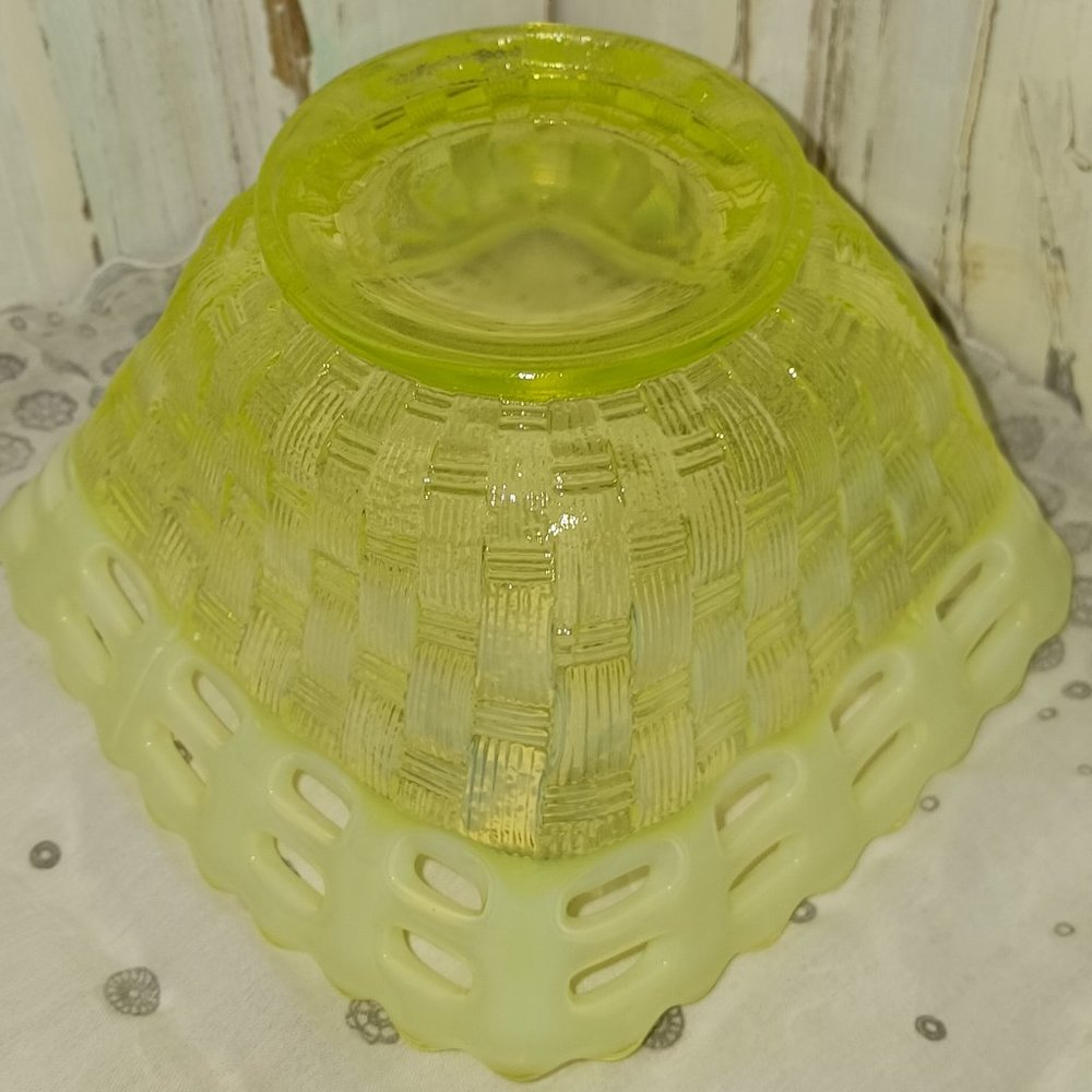 Vintage Fenton Opalescent Uranium Glass Basketweave Lace Top Square Bowl - Picture 5 of 7
